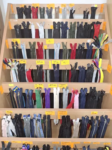 Usługi krawieckie. Pasmanteria